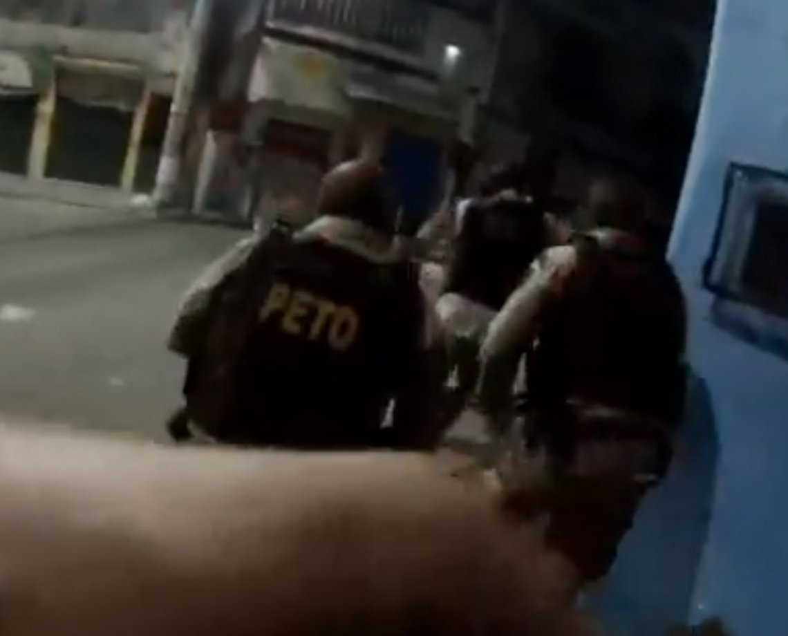 Vídeo: Após perseguição, policiais trocam tiros com bandidos no Nordeste de Amaralina