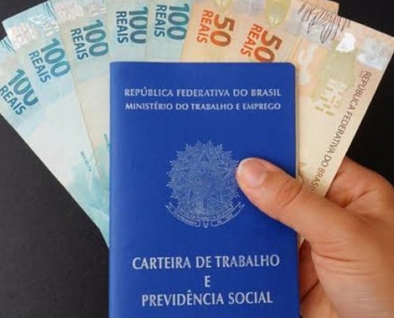 Trabalhador demitido sem justa causa, fique por dentro: teto do seguro-desemprego sobe para R$ 2.106,08 após reajuste