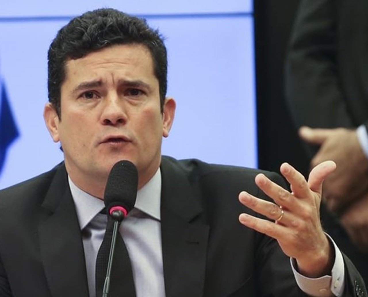 Moro diz que Lula representa "volta da roubalheira" e ataca Bolsonaro, ex-aliado: "mente ao falar que acabou com a corrupção" 