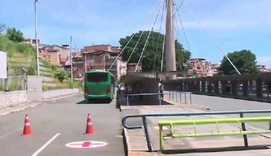 Tentativa de homicídio motivou tiros na Lapa; alvo estava em ponto de ônibus 