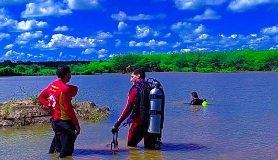 Corpo é encontrado em lagoa de mais de 4 metros de profundidade em Guanambi