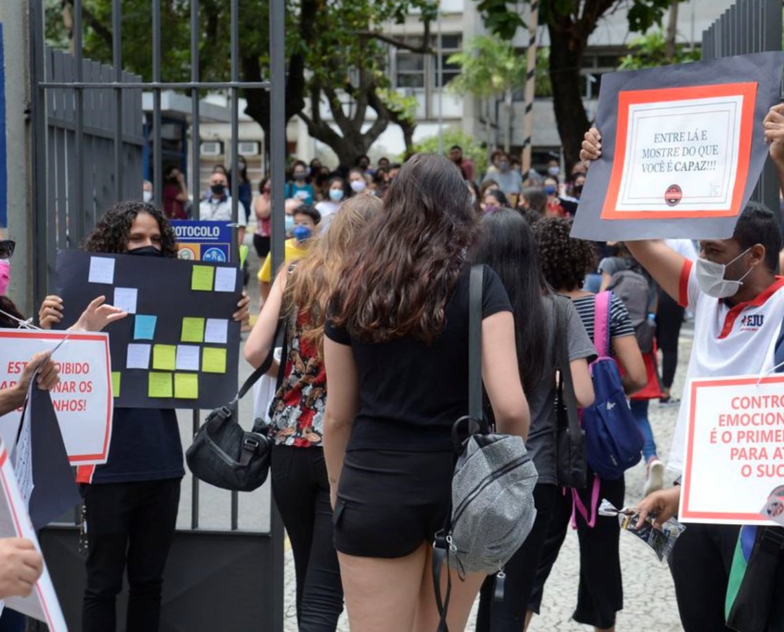 Reaplicação da prova do Enem 2021 termina hoje