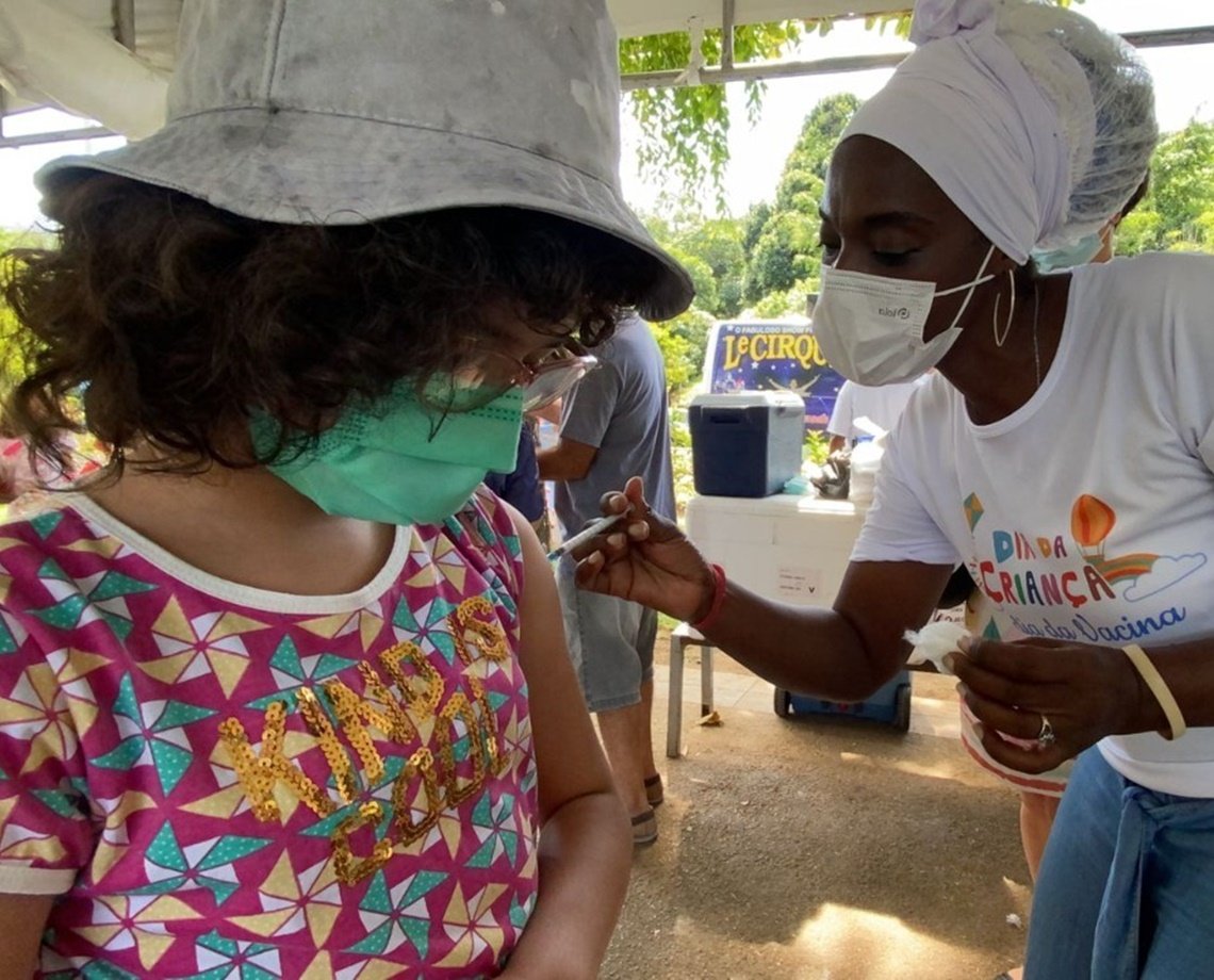 Brasil recebe segunda remessa de vacina pediátrica da Pfizer