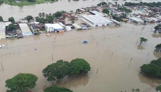 Saúde antecipa repasse de R$ 104 milhões a cidades da Bahia afetadas pelas chuvas; pelo menos 26 pessoas morreram no estado