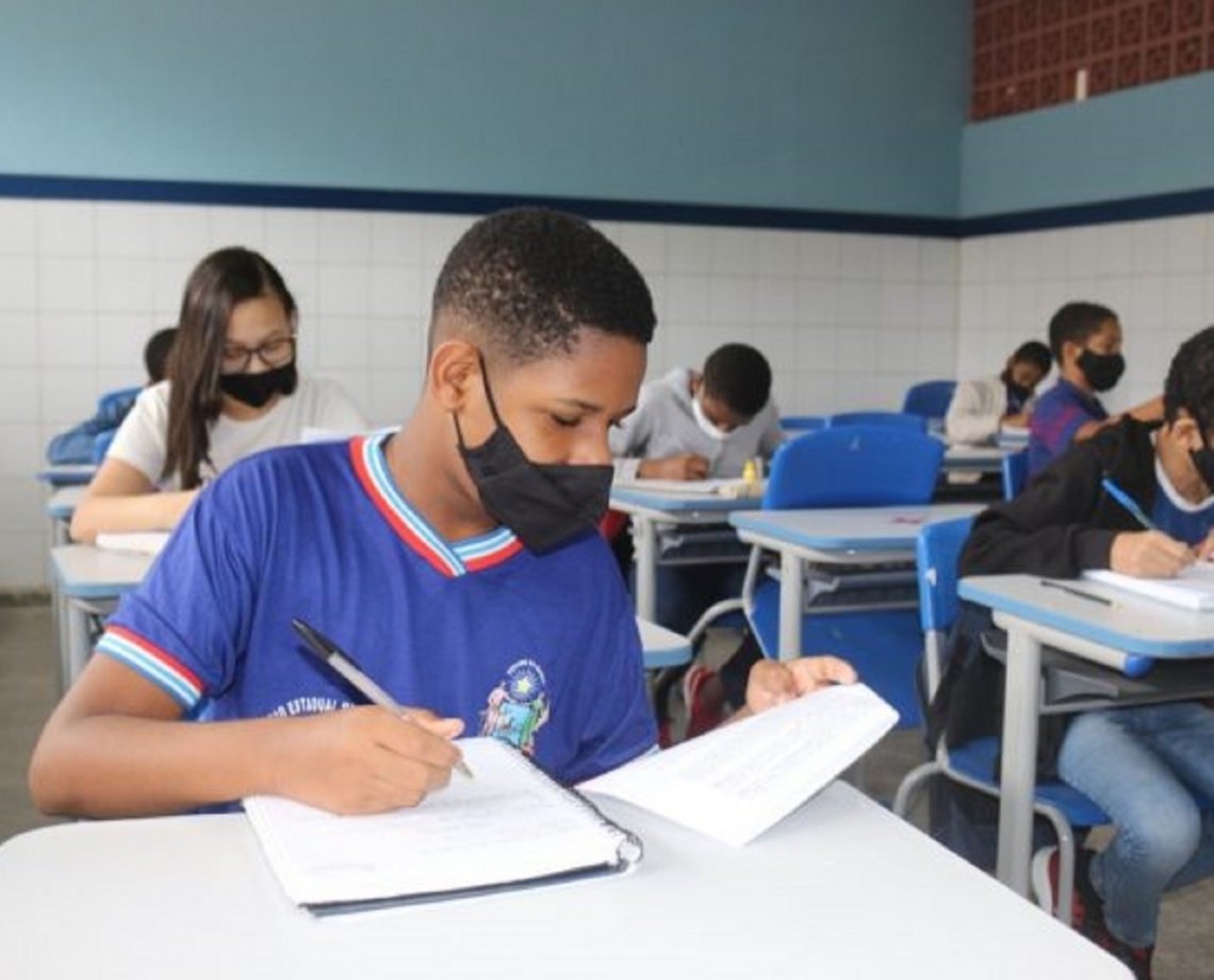 Matrícula da rede estadual de ensino começa na segunda-feira e pode ser realizada de forma on-line; fique por dentro