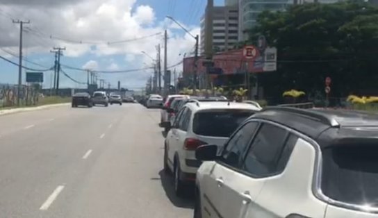 VÍDEO: Espera para vacinação infantil na FTC passa de 5 horas e secretário pede que evitem local; 'tem posto vazio'