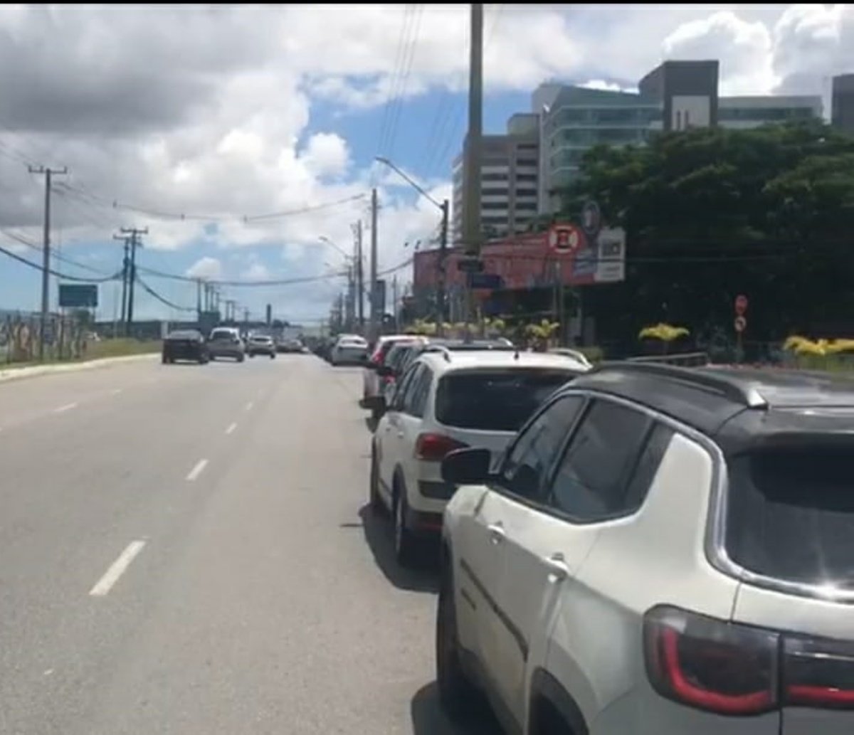 VÍDEO: Espera para vacinação infantil na FTC passa de 5 horas e secretário pede que evitem local; 'tem posto vazio'