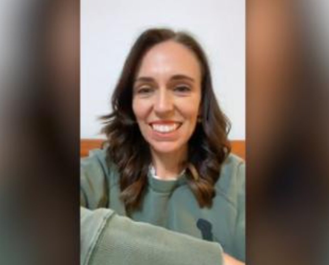 Primeira-ministra da Nova Zelândia desiste de casar após país registrar alta de casos de Covid-19;
