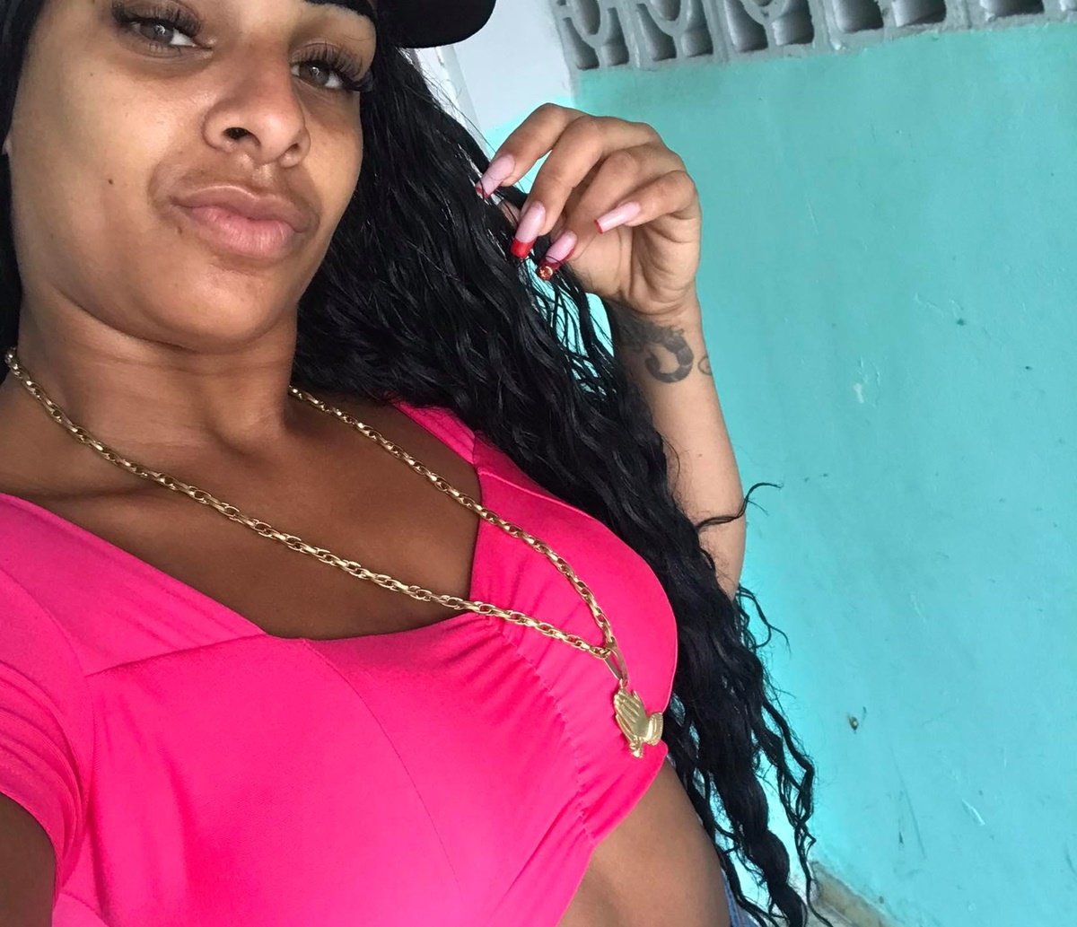 Mulher é morta a tiros em Salvador e comentário usando seu perfil no Facebook chama a atenção; "amor, vou vingar você"