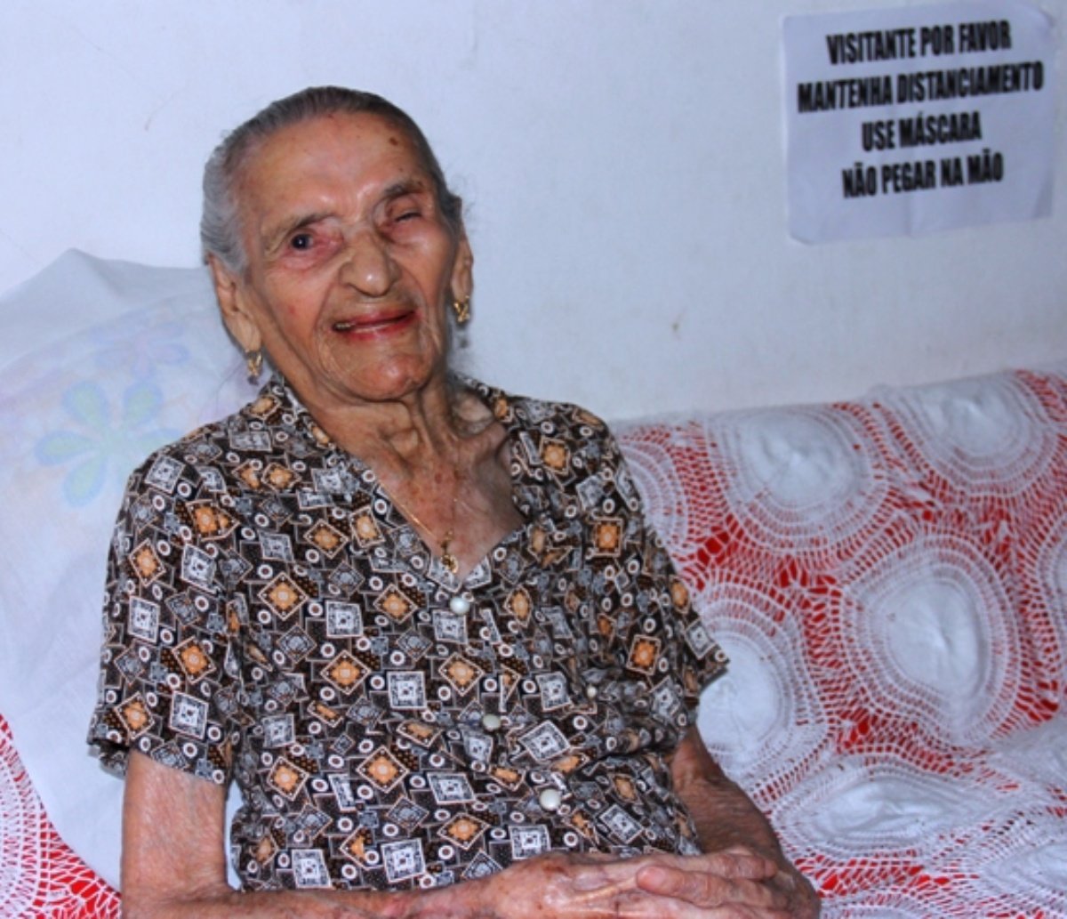 Mulher mais velha do Brasil morre aos 116 anos na Bahia; ela sentia dores no corpo, mas estava lúcida 