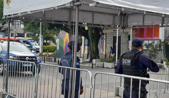 Para conter pandemia, portais de acessos começam a funcionar, na Barra; controle é feito pela Guarda Municipal