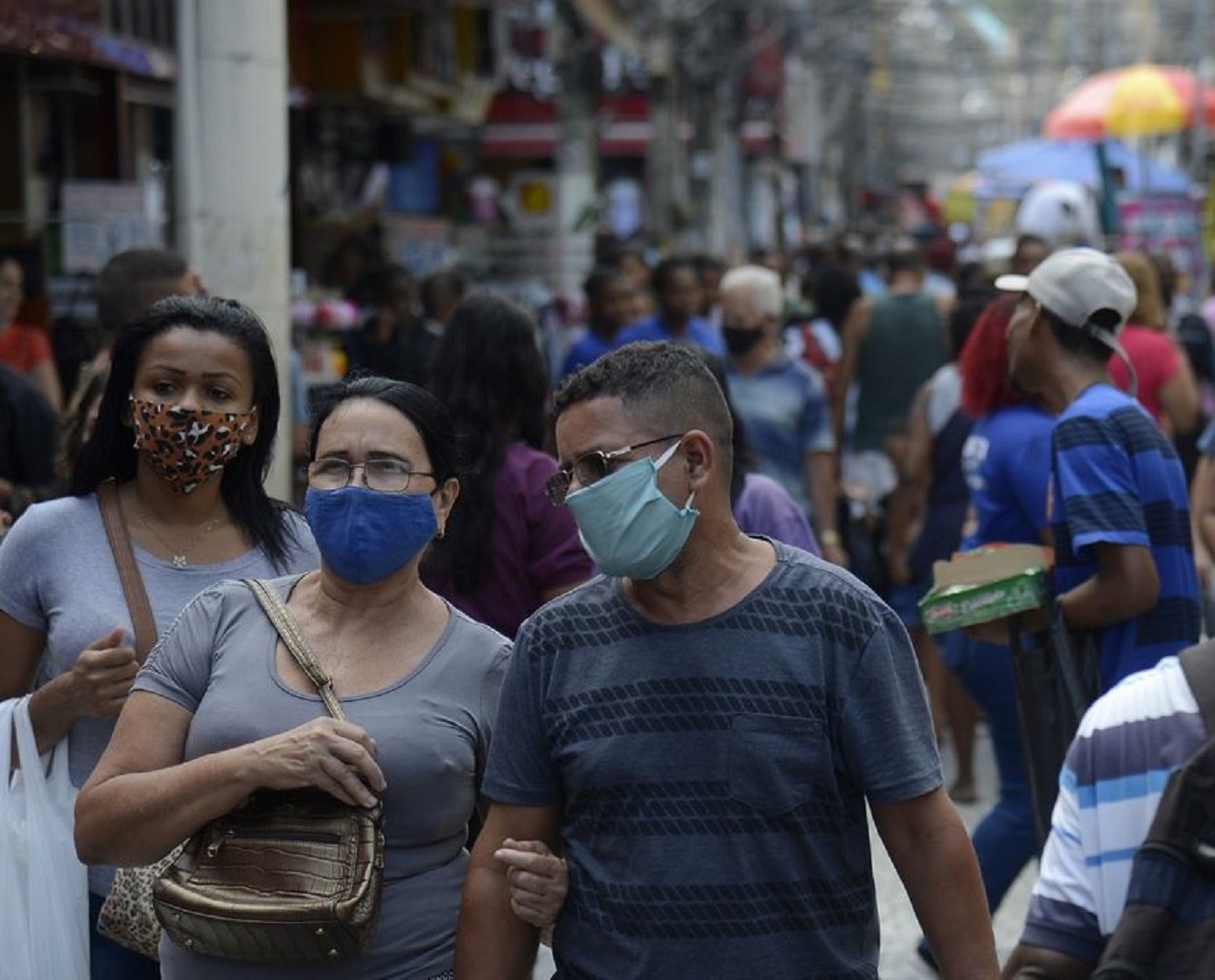 Brasil ultrapassa marca de 40 milhões de vacinados com a dose de reforço contra a Covid-19, segundo MS