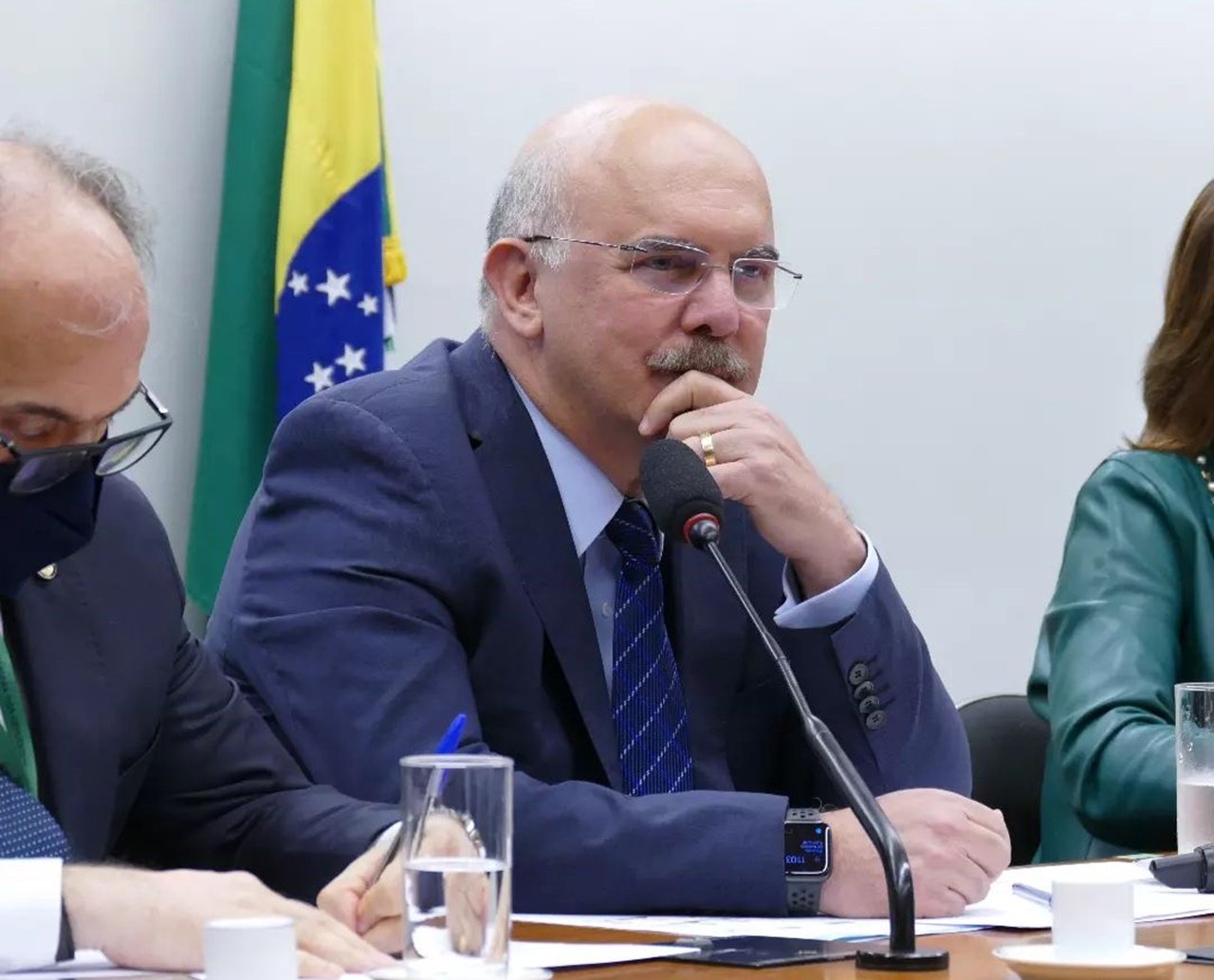 PGR denuncia ministro da Educação ao STF por crime de homofobia; "reforçou estigma social contra homossexuais"