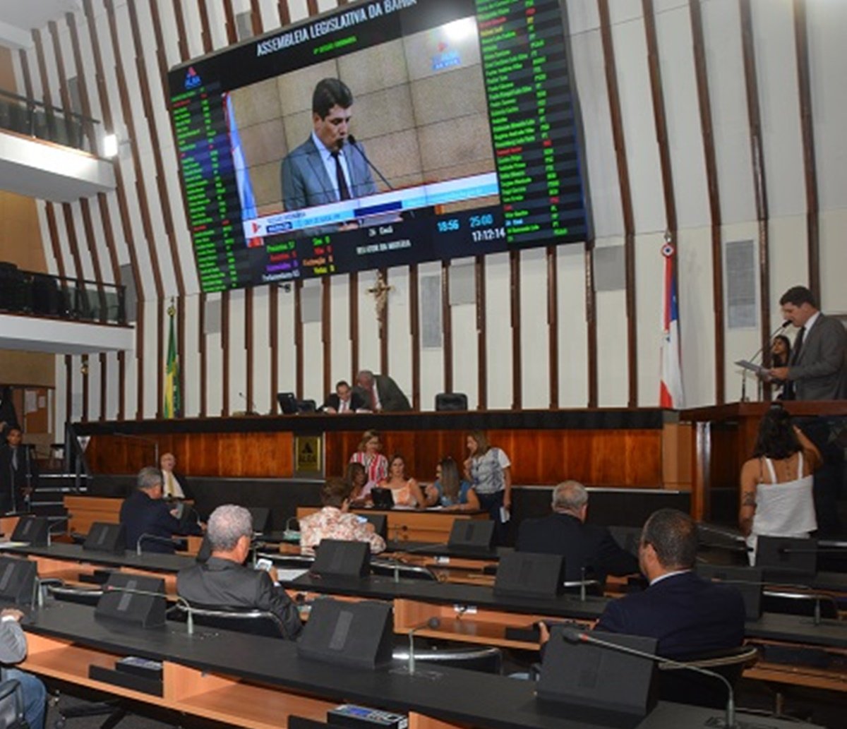 Sem presença física da oposição, AL-BA realiza primeira sessão em 2022 e Rui alfineta; "cada um tem opção de se manifestar" 