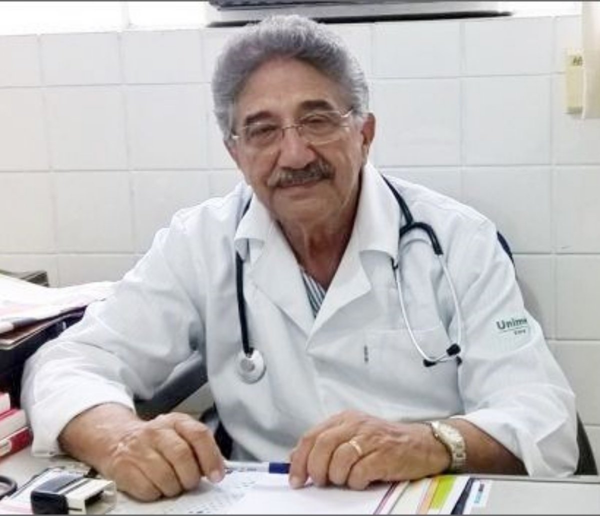 Médico baiano que se negou a tomar vacina contra a Covid-19 morre vítima da doença