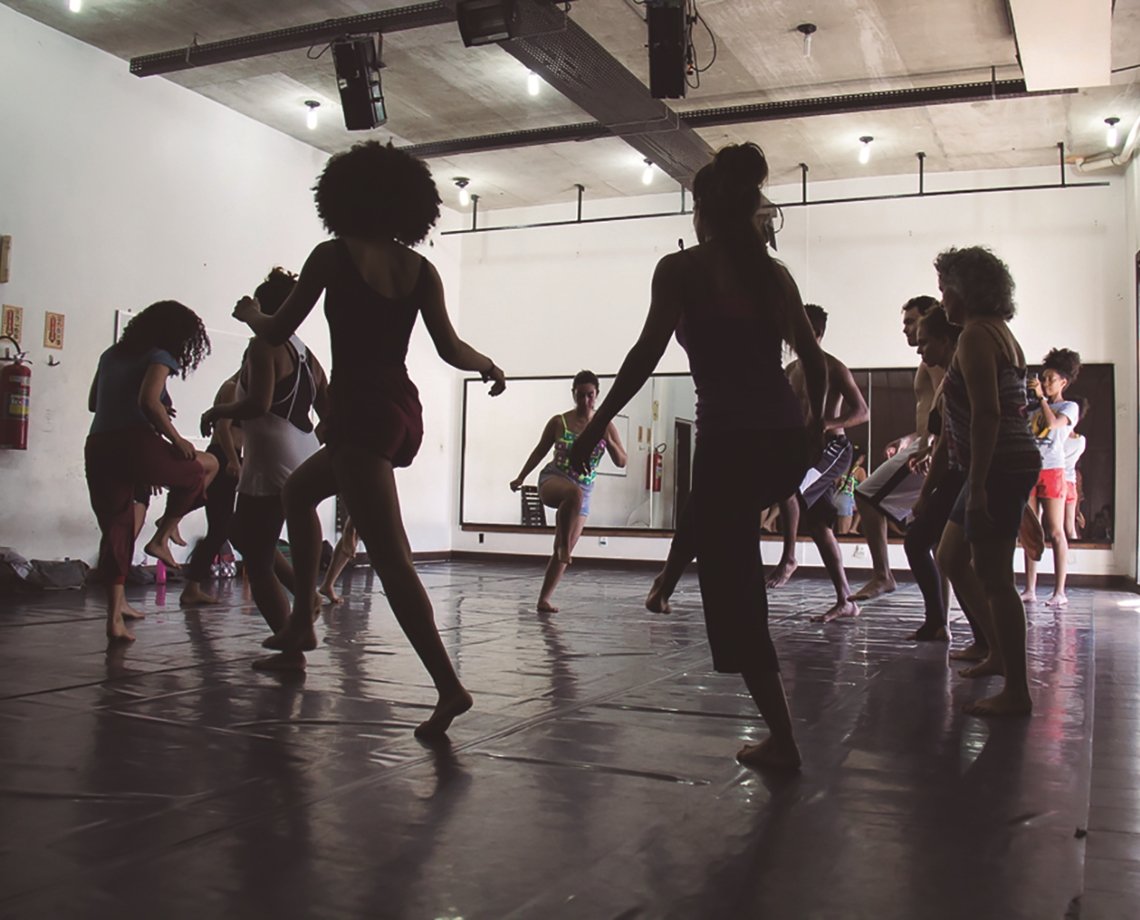 Gosta do mundo das artes? Universidade livre do Teatro Vila Velha abre inscrições para nova turma com teatro, dança e canto