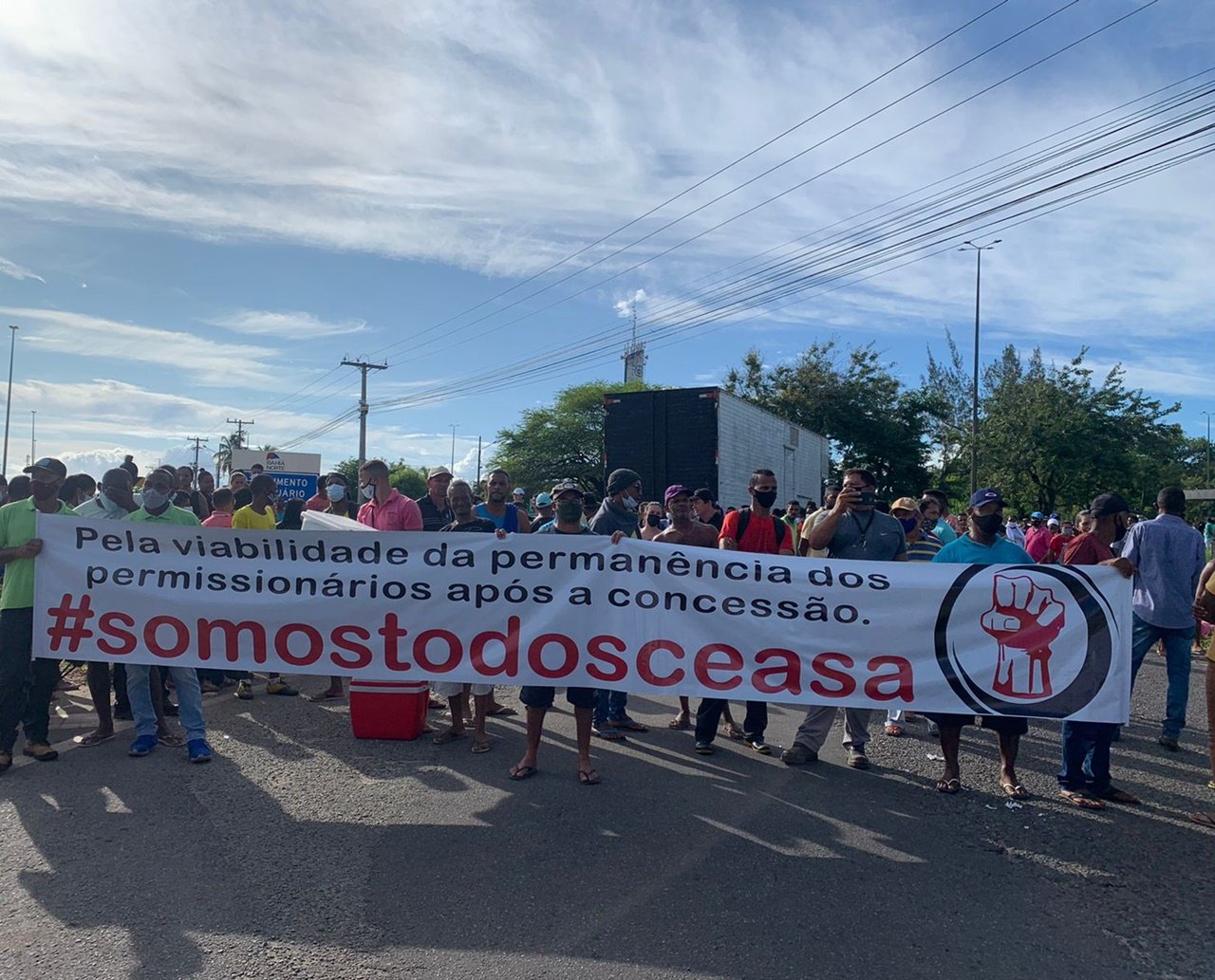 Tudo parado! Trabalhadores e permissionários da Ceasa protestam na Estrada CIA Aeroporto