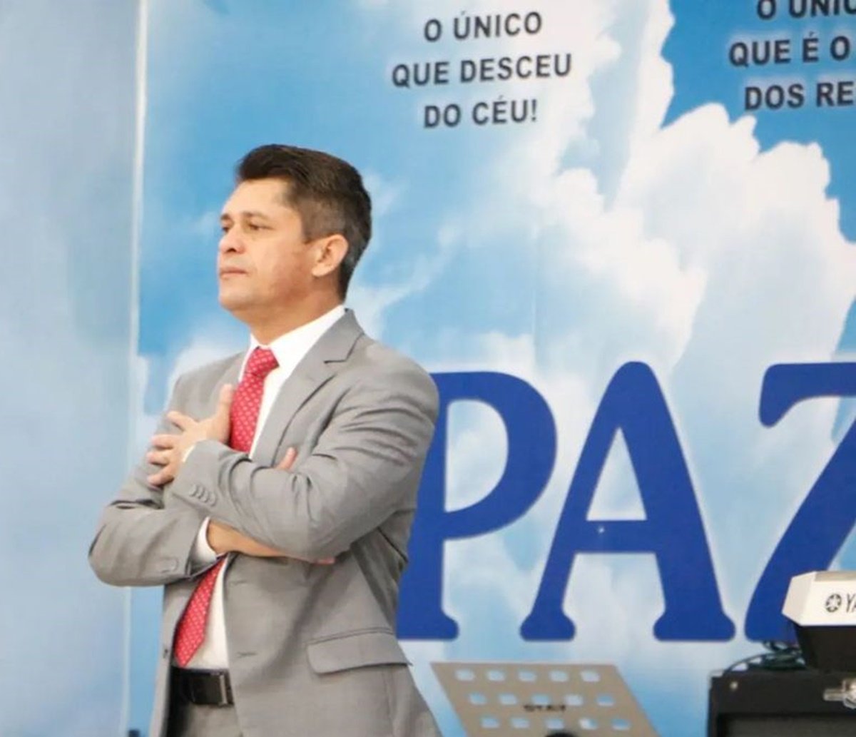 Pastor, secretário usa evento oficial da Prefeitura para atacar lei que combate LGBTfobia na frente de ACM Neto e Bruno Reis