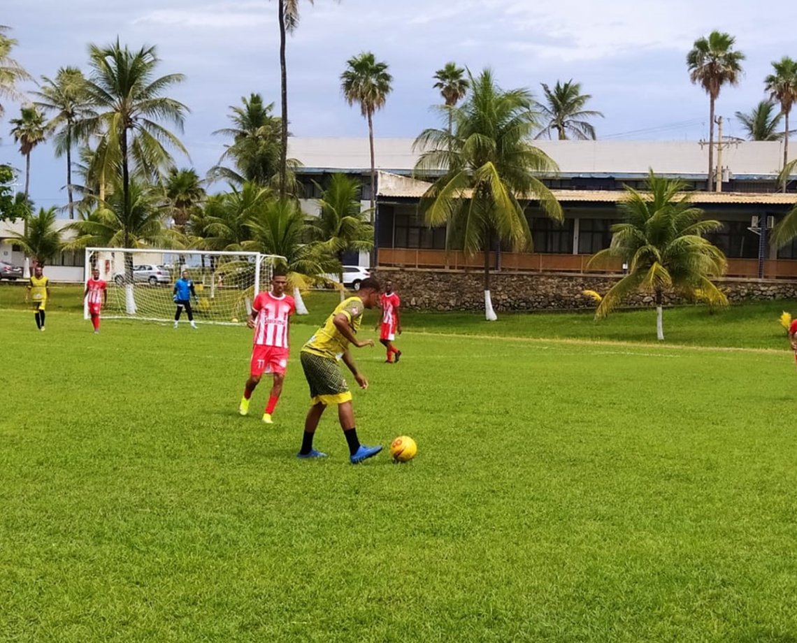 Com direito a rede furada, Colorado e Leão empatam pela Liga dos Campeões de Várzea