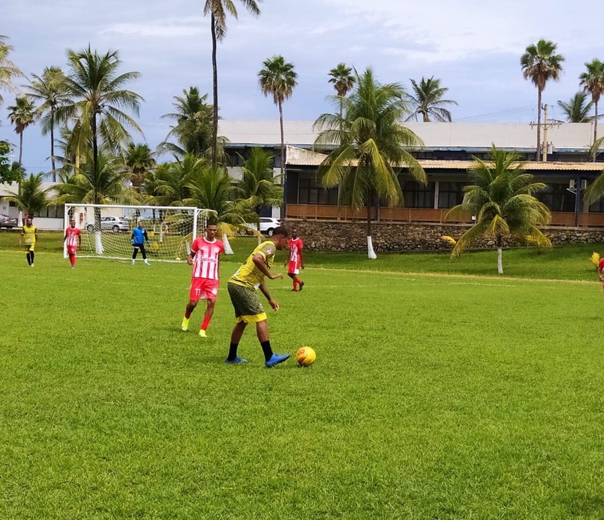 Com direito a rede furada, Colorado e Leão empatam pela Liga dos Campeões de Várzea