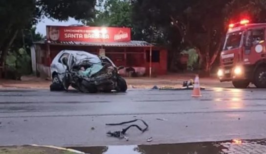 Cantor sertanejo morre após acidente entre carro e carreta no interior da Bahia