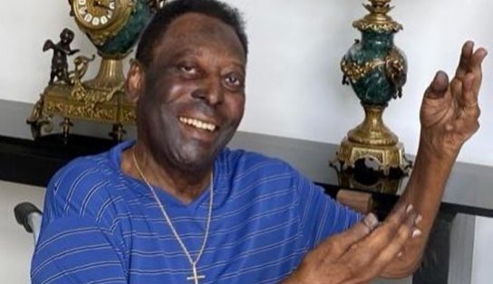 Com bom humor, Pelé revela nova internação para seguir tratamento contra o câncer de cólon