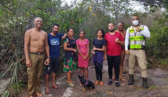 Fenômeno em rio deixa família ilhada e vídeo mostra resgate realizado pela PM na Chapada Diamantina; assista 