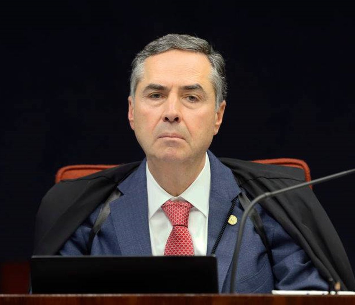 Em despedida do TSE, ministro Barroso fala em defesa da liberdade de expressão e críticas a Bolsonaro