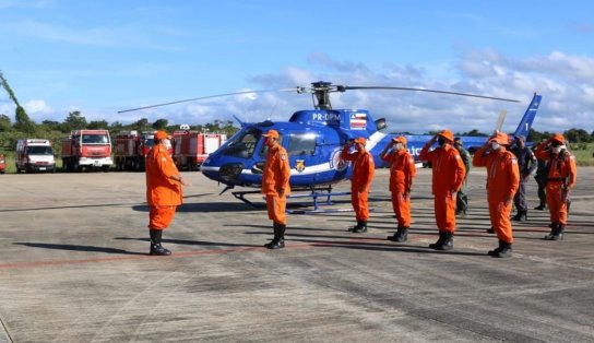 Bombeiros da Bahia embarcam para Petrópolis para ajudar nas buscas por desaparecidos; 129 pessoas morreram