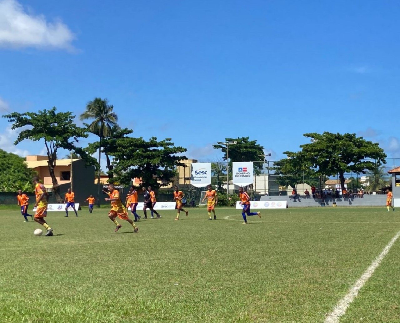 Futebol de Várzea: Celebridade passeia em campo e aplica goleada de 5 a 1 no Duas D Kada pela Liga dos Campeões