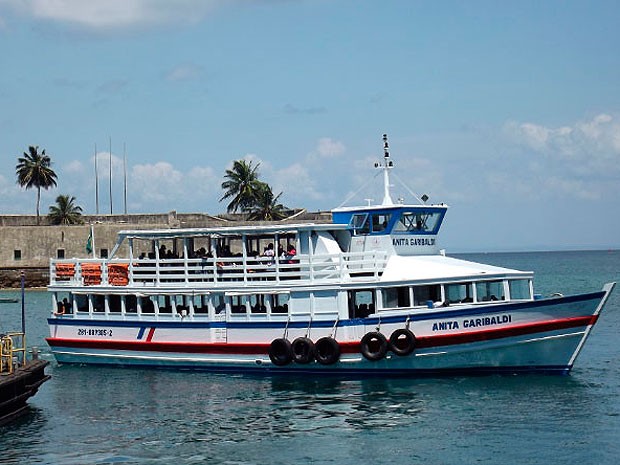 Travessia de Mar Grande tem parada de duas horas devido a maré baixa