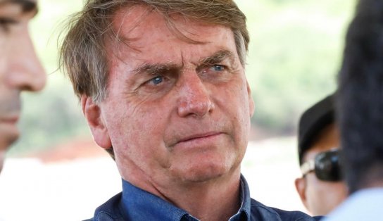 Bolsonaro se cala sobre ataque russo e desautoriza fala de Mourão; "está dando peruada naquilo que não lhe compete"