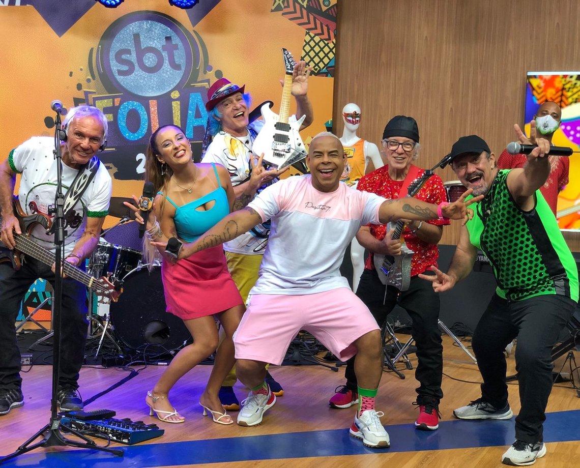 Que loucura, essa mistura! Confira os melhores momentos do SBT folia com a banda Armandinho, Dodô e Osmar