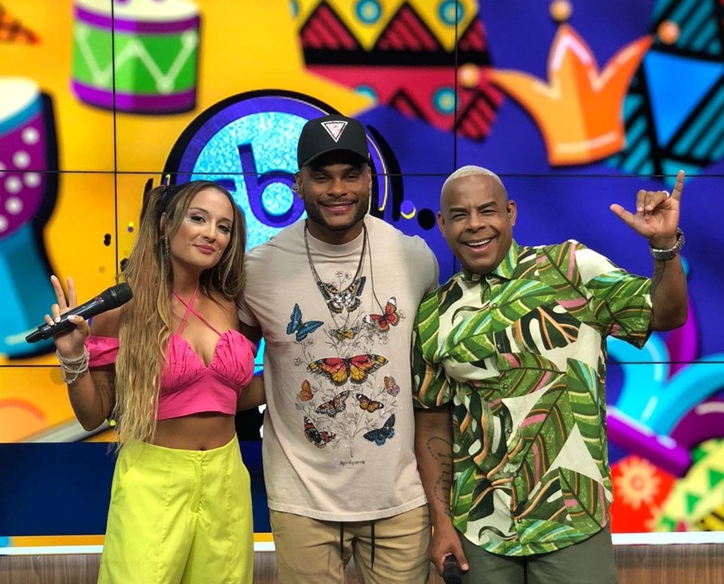 'O pai chegou!': Tony Salles e Parangolé emplacam diversos hits no quinto dia de SBT Folia