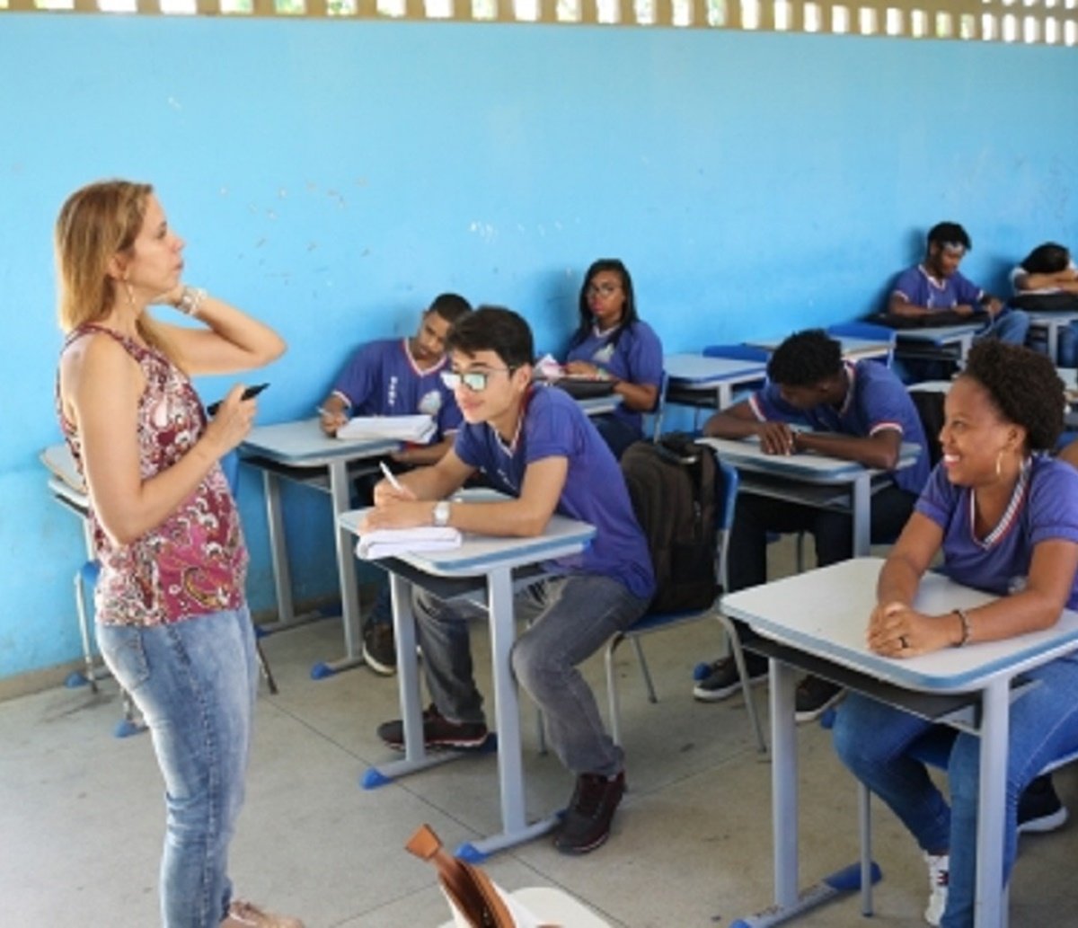 Concurso para professores na Bahia: mais de 2 mil vagas para Ensinos Médio e Básico