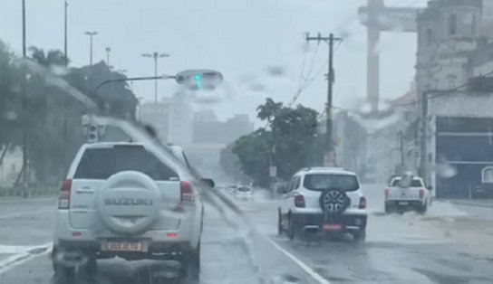 SITUAÇÃO DE ALERTA: em 6 horas, volume de chuva supera os 50 mm em vários pontos de Salvador