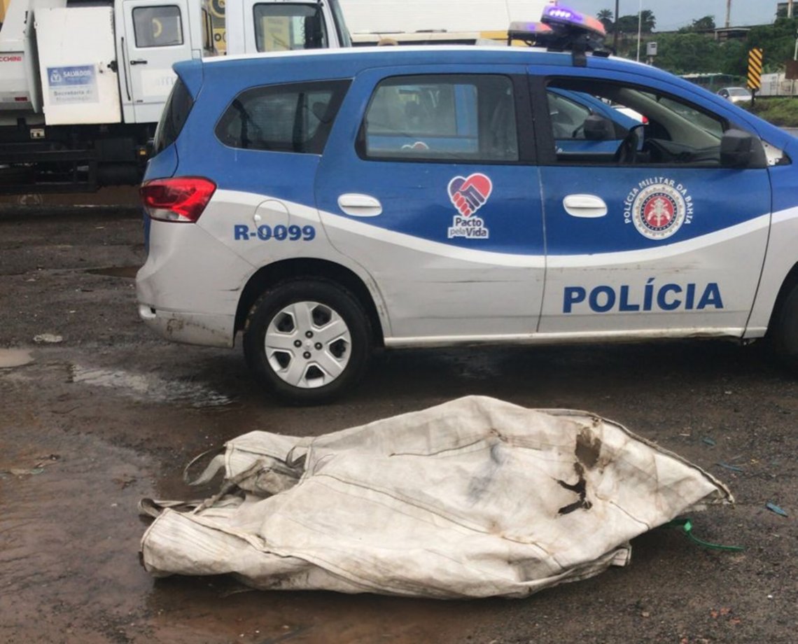 Corpo decapitado é encontrado às margens da BR-324; últimas 24 horas são marcadas por sangue em Salvador e Simões Filho