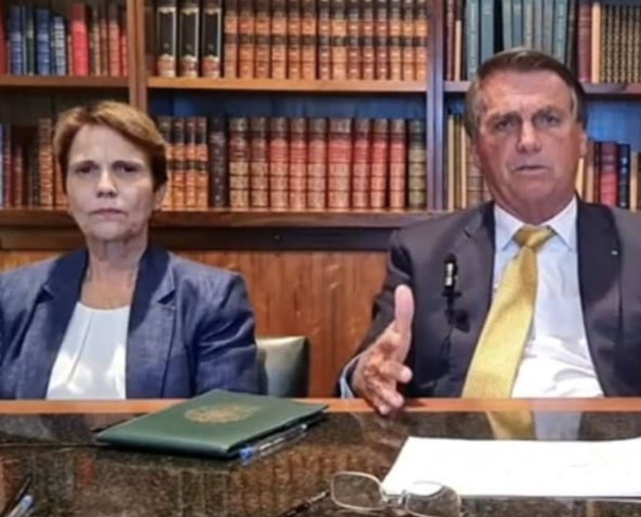 Em live, Bolsonaro diz que Brasil vai manter ‘posição de equilíbrio’ sobre conflito na Europa 