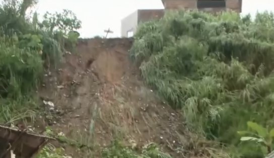 Na comunidade que leva Deus no nome, quatro sobrevivem após desabamento em Salvador; "me sinto abandonada"