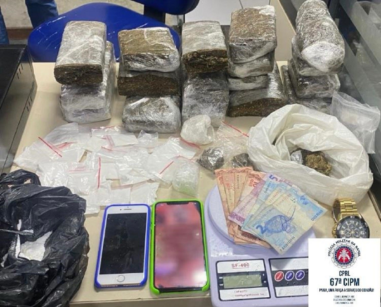 Caminhoneiro é preso após ser flagrado com 17kg de maconha na região de Feira de Santana