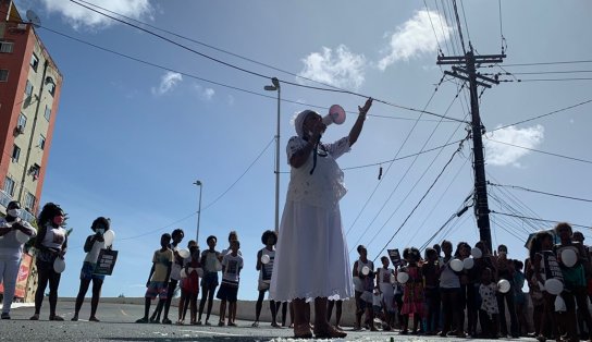 'Gamboa de Baixo resiste': moradores fecham Av. Contorno em nova manifestação após três mortes em operação da PM