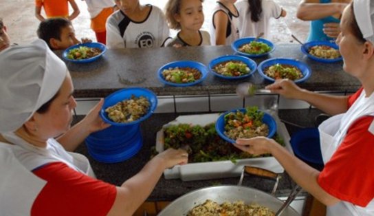 "Deu ruim" na merenda do CPM Dendezeiros: alunos têm infecção alimentar e aula passa a ser online