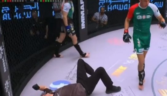 Durante Supercopa de MMA, atleta mexicano erra o alvo e manda juiz para a lona; veja vídeo