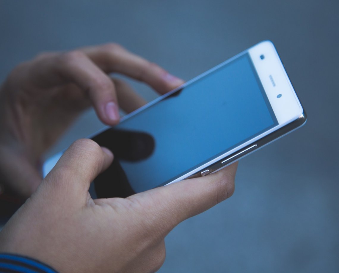 Aperto de mente: bloqueado nas redes sociais, idoso passa a enviar PIX de R$ 0,01 com mensagens de importunação a ex e é preso