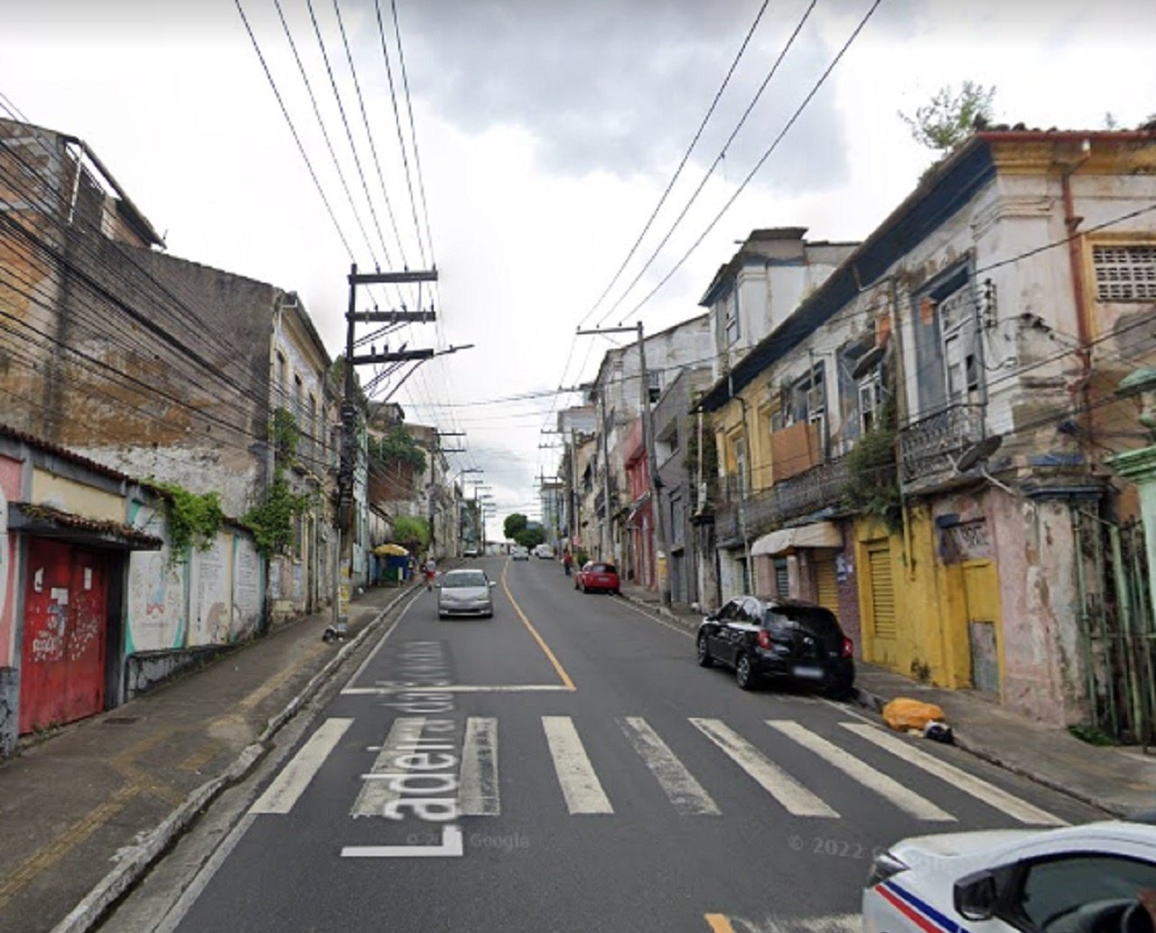 Homem de 44 anos é morto a tiros dentro de casa na Ladeira da Soledade, em Salvador