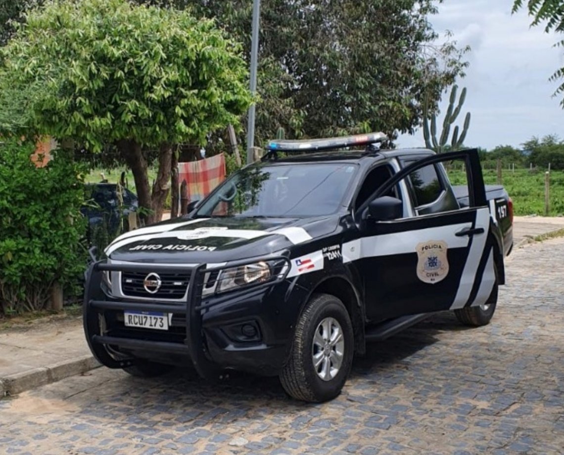 Homem de 33 anos é preso por namorar e menina de 13 na Bahia; casal mantinha relações sexuais 