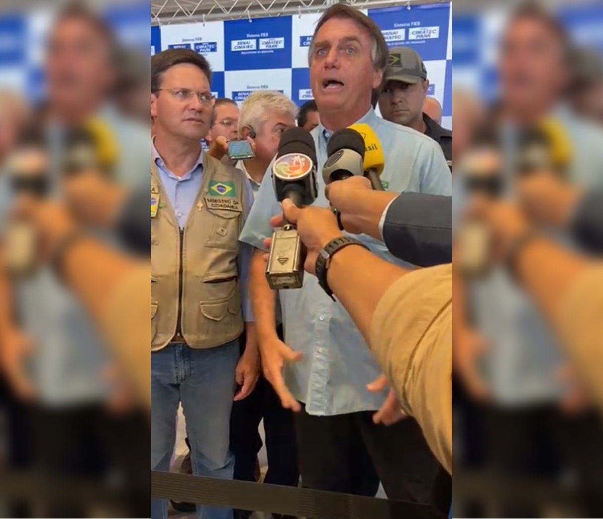 Em Salvador, Bolsonaro diz que desobrigação das máscaras pode acontecer até o fim de março e garante apoio a João Roma