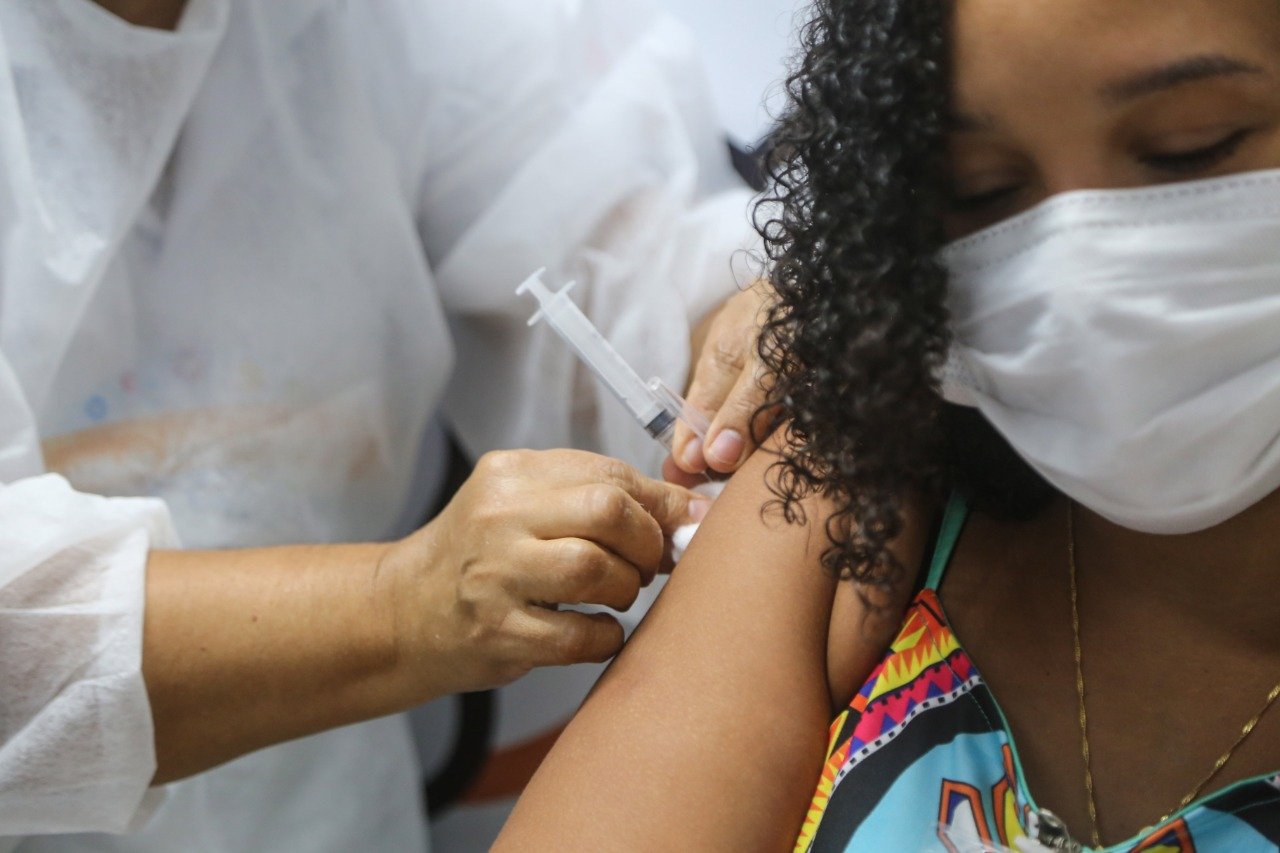 Liberou geral: confira os pontos de vacinação desta quinta-feira para cada público, em Salvador