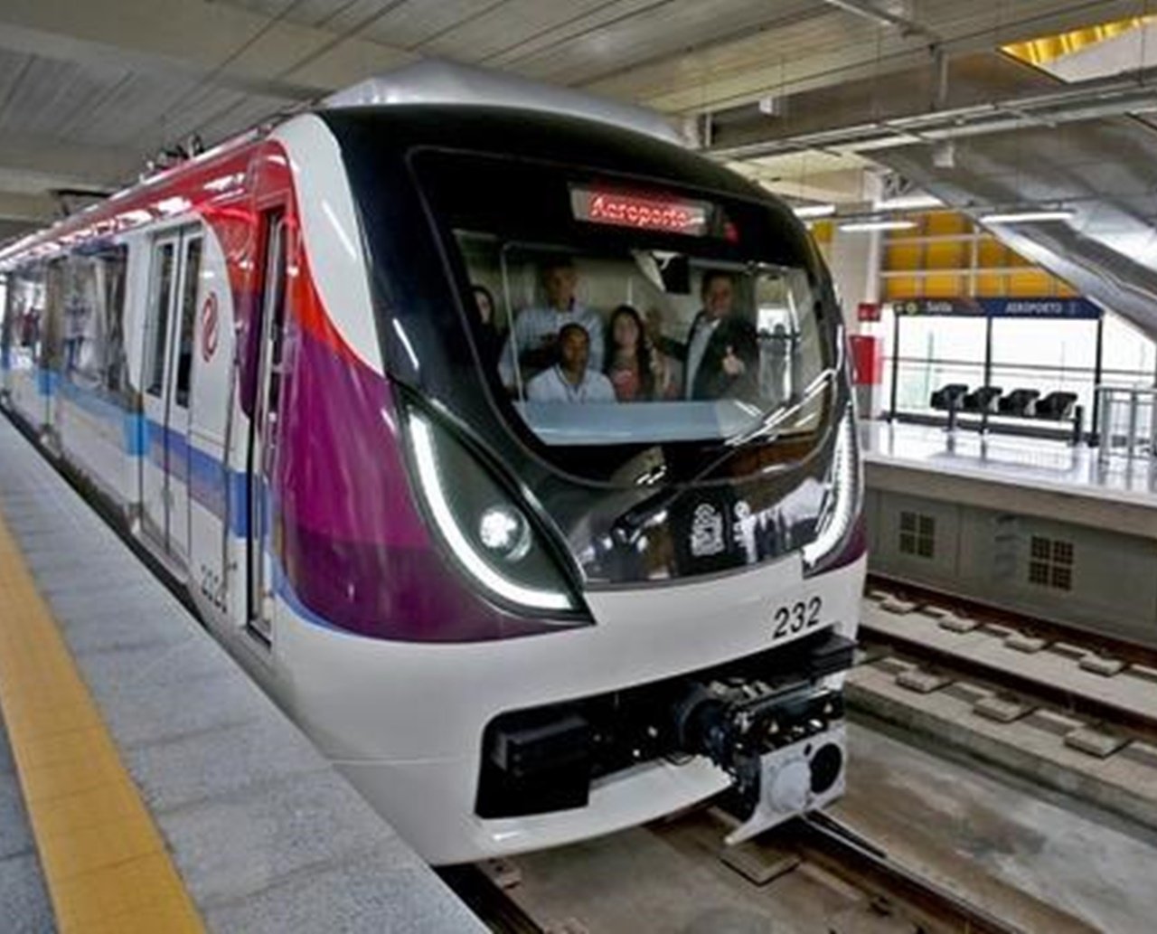 De novo: em menos de uma semana, metrô de Salvador volta a apresentar lentidão na manhã desta quinta