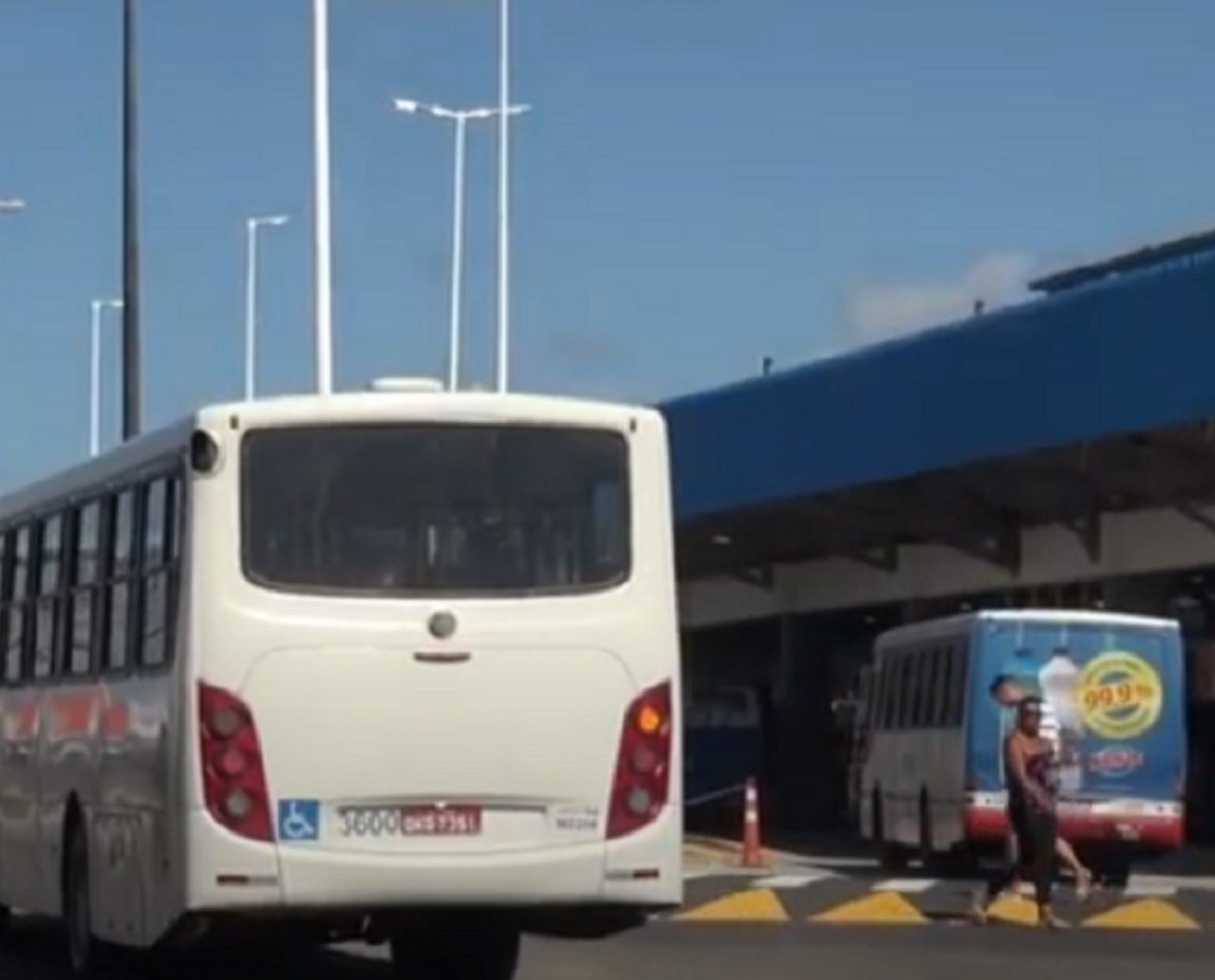 Prefeitura tira ônibus de algumas linhas para atender demanda dos metropolitanos em Salvador; veja o que muda